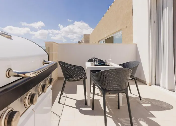 아파트 Stylish Sea-view Penthouse In The Heart Of