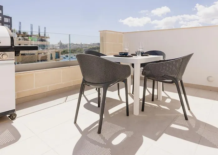 Stylish Sea-view Penthouse In The Heart Of 아파트 *