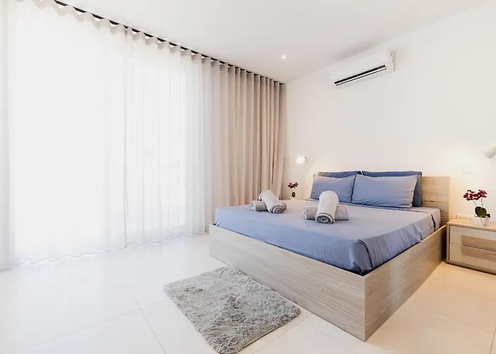 아파트 Stylish Sea-view Penthouse In The Heart Of