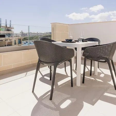 Stylish Sea-view Penthouse In The Heart Of Апартаменты *