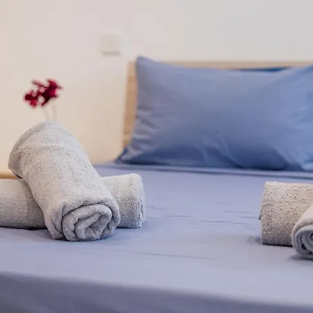 Stylish Sea-view Penthouse In The Heart Of