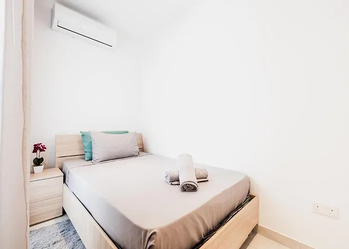 Stylish Sea-view Penthouse In The Heart Of Apartament *